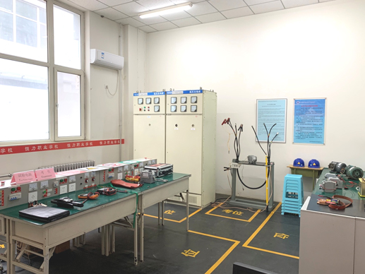 高壓電工作業實訓場地.jpg